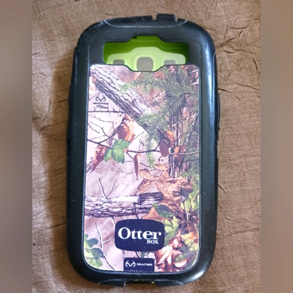 Realtree Otterbox Cellphone Cover, 3 1/4 x 5 7/8